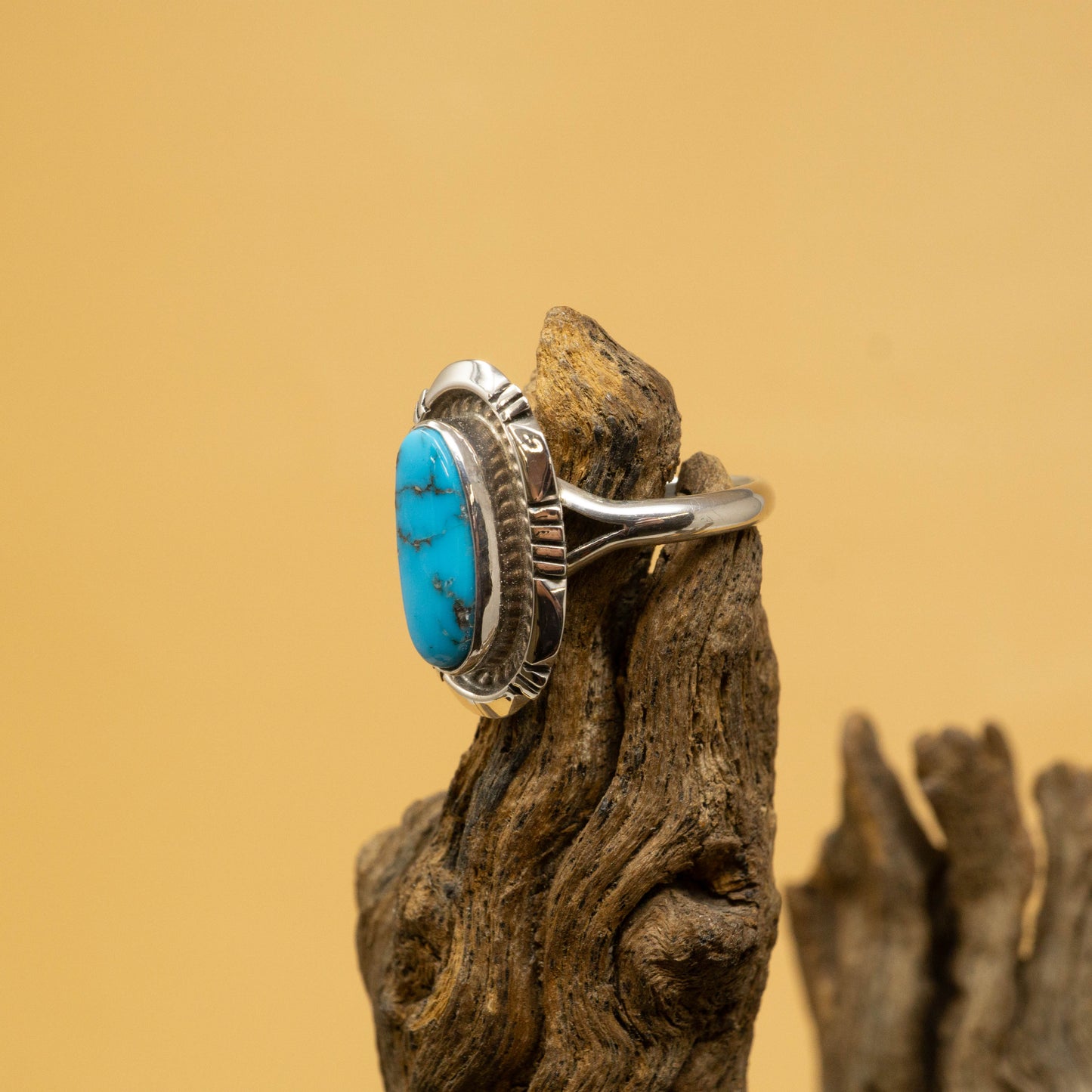 Oval Kingman Turquoise in Sterling Silver Ring - Size 8.25