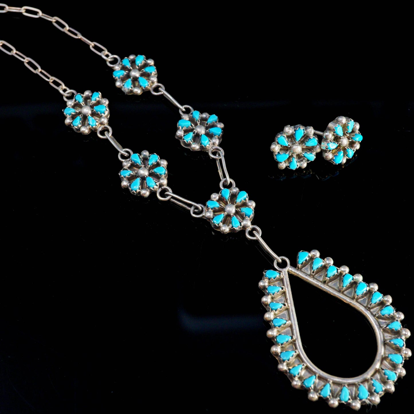 Sleeping Beauty Mini Flower Cluster Lariat with Earrings