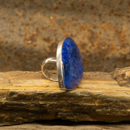 Vintage Lapis Teardrop ring set in Sterling Silver  Size 7.25